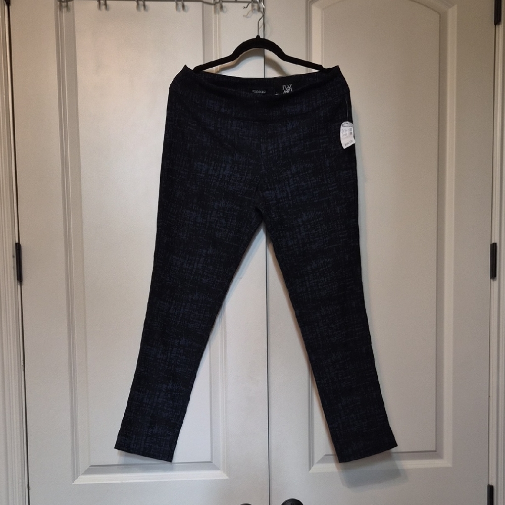 Roz & Ali Navy Patterned Pants